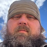 Darrenclarkq8 from Forest City | Man | 44 years old | Gemini