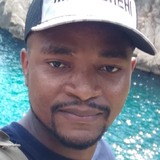 Zoubairougz from Toulon | Man | 35 years old | Taurus