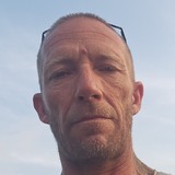 Davsch3Xl from Fergus | Man | 47 years old | Cancer