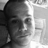 Johnny from Baker | Man | 32 years old | Aries