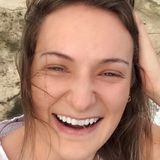 Lú from Sao Sebastiao do Cai | Woman | 32 years old | Aries