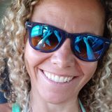 Curly from Paris | Woman | 49 years old | Cancer