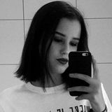 Elinatjeeuuh from Schelle | Woman | 30 years old | Cancer