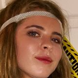 Holly from Vancouver | Woman | 27 years old | Aquarius