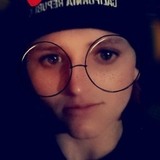 Becca from Bakersfield | Woman | 24 years old | Leo