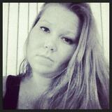 Evelyne from Troy | Woman | 25 years old | Leo