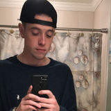 Brandon from Lake Grove | Man | 31 years old | Gemini