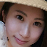Dingding from Central District | Woman | 40 years old | Taurus