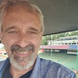 Stephanegoossg from Musson | Man | 58 years old | Cancer