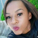 Yc84H from Papagaios | Woman | 24 years old | Capricorn