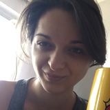 Estelle from Sofia | Woman | 32 years old | Aquarius