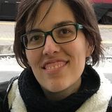 Vali from Como | Woman | 45 years old | Taurus