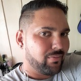 Le from Presidente Bernardes | Man | 40 years old | Capricorn