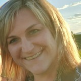 Schmätterling from Escholzmatt | Woman | 34 years old | Aquarius