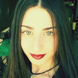 Tee from Tbilisi | Woman | 28 years old | Capricorn