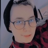 Jess from Leuze | Woman | 34 years old | Aries