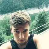 Richboy from Zürich | Man | 29 years old | Cancer