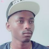 Salah from Saint-Brieuc | Man | 32 years old | Capricorn